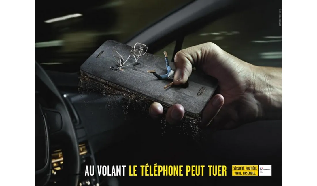 Téléphone au volant