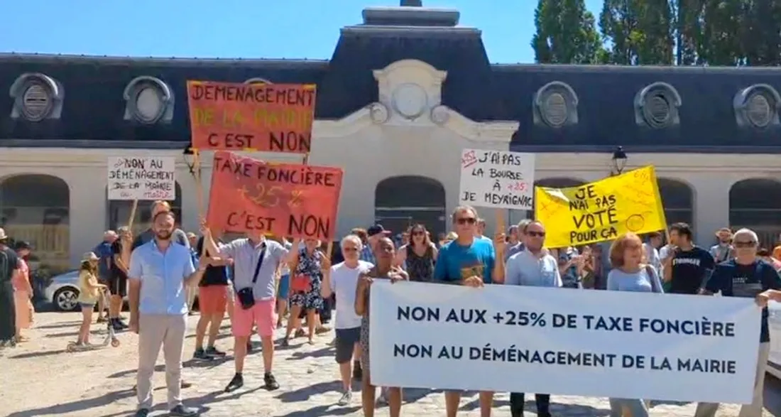 Manifestation à Vaux-le-Pénil