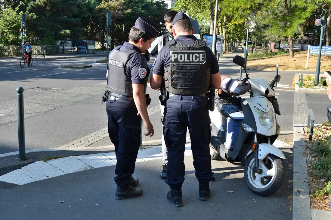 Opération de contrôles de police (Rennes août 2022)