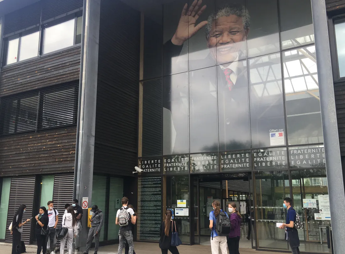 Lycée Nelson Mandela