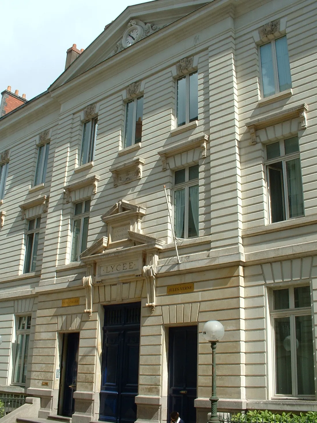 Collège et lycée Jules Verne