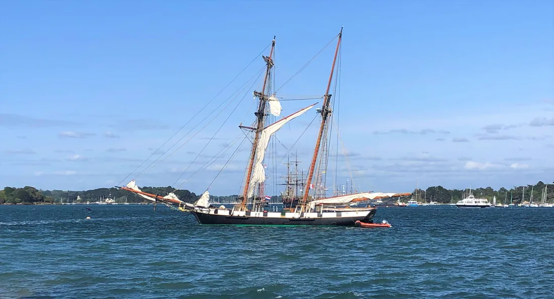 La Recouvrance de Brest en escale à Port-Blanc (Baden) lundi 15 mai