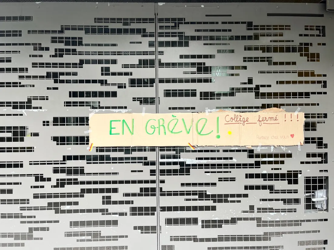 Grève à l'école de Simon Veil de Nantes 