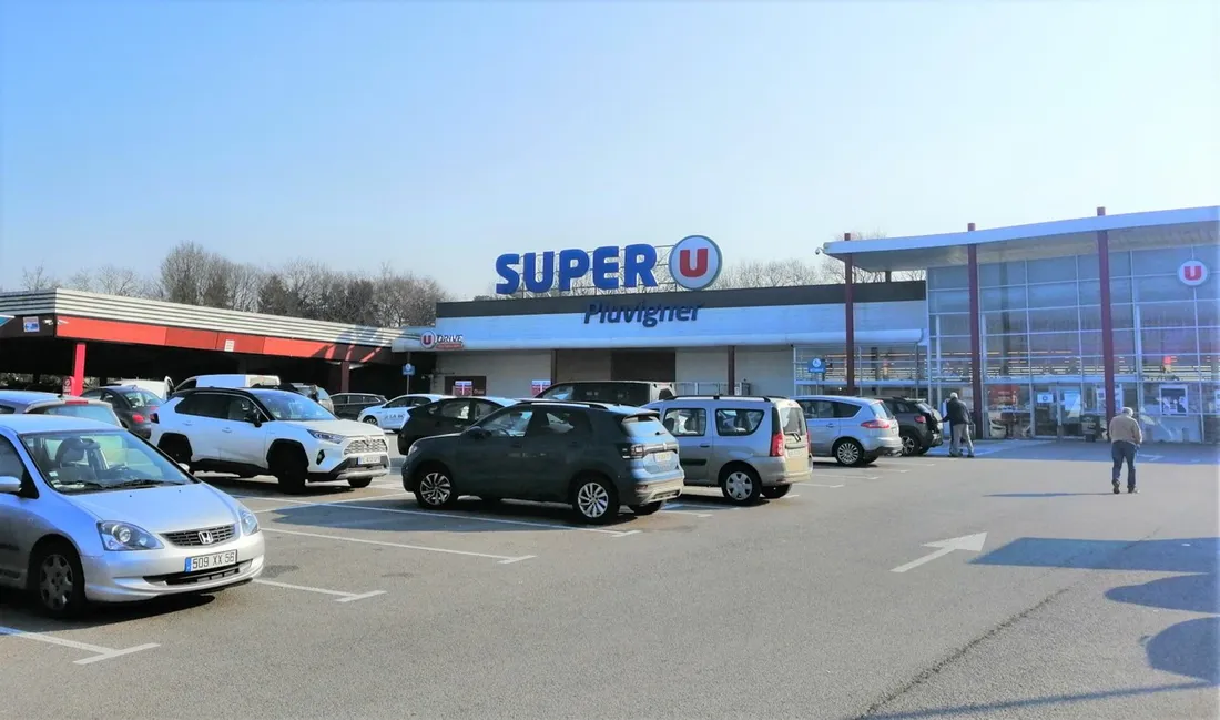 Super U Pluvigner (vue parking)