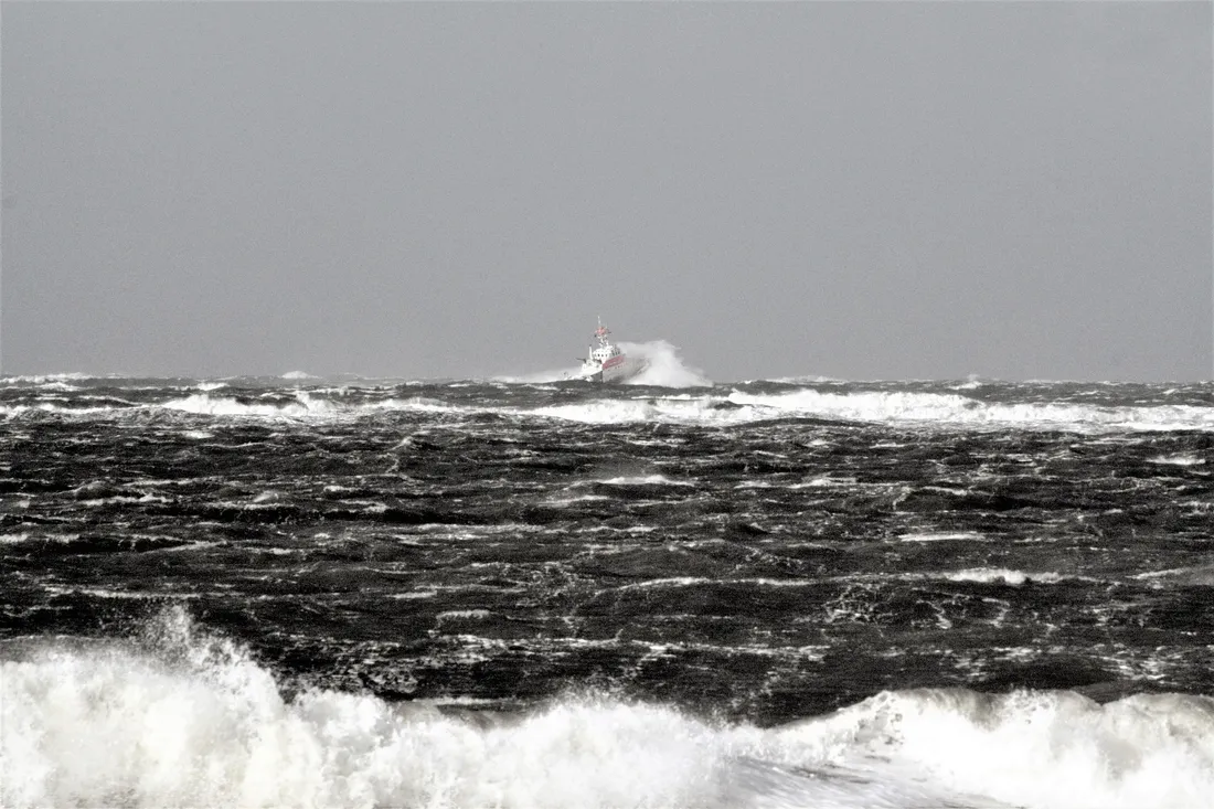 Un bateau dans une tempête