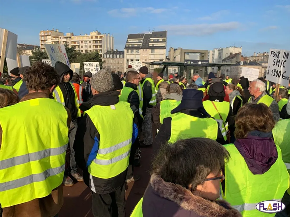 Bloquons tout mouvement 10 septembre 2025 mobilisation blocage rond point Limoges Haute-Vienne 