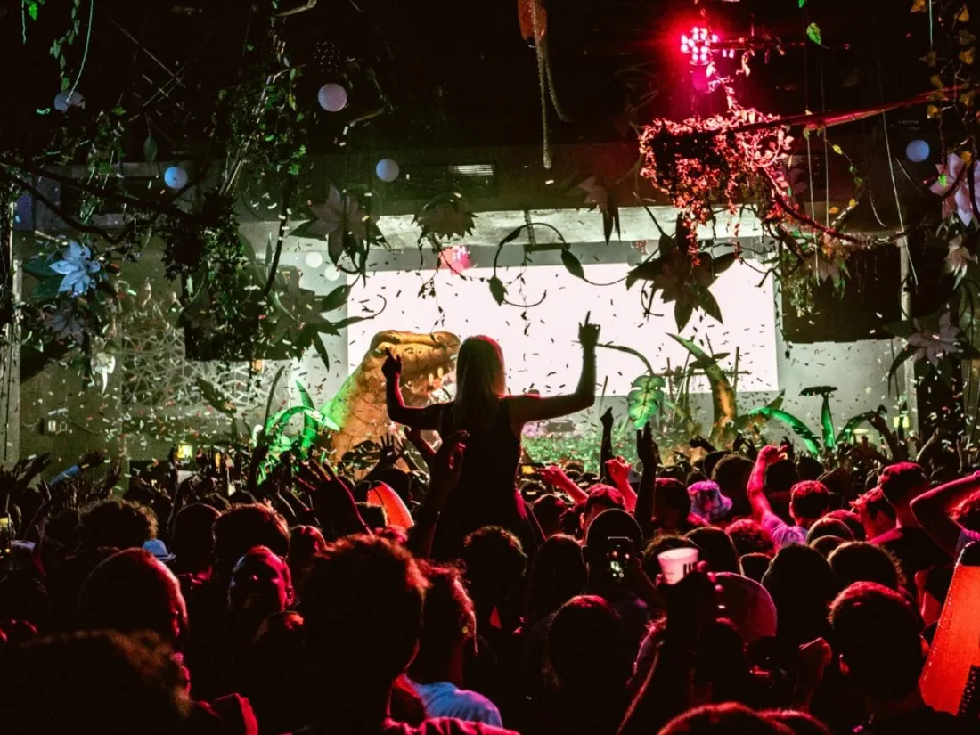 Le Warehouse 