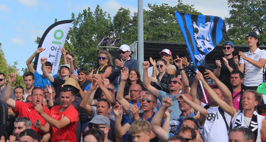 Les supporters de Bruges ont fait du bruit après la finale. 
