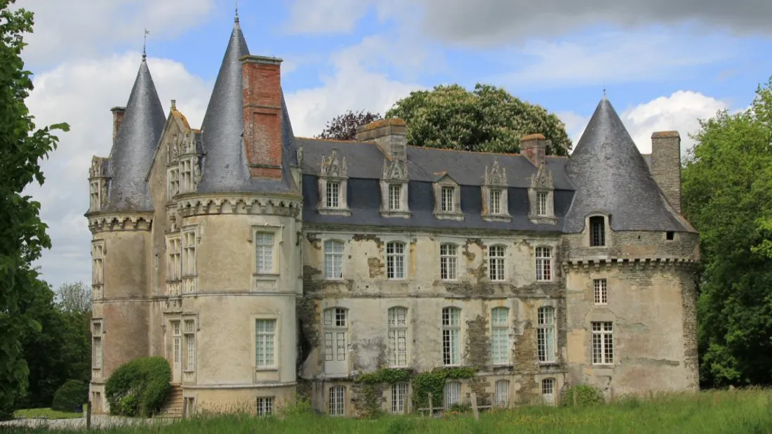 Chateau de Crévy