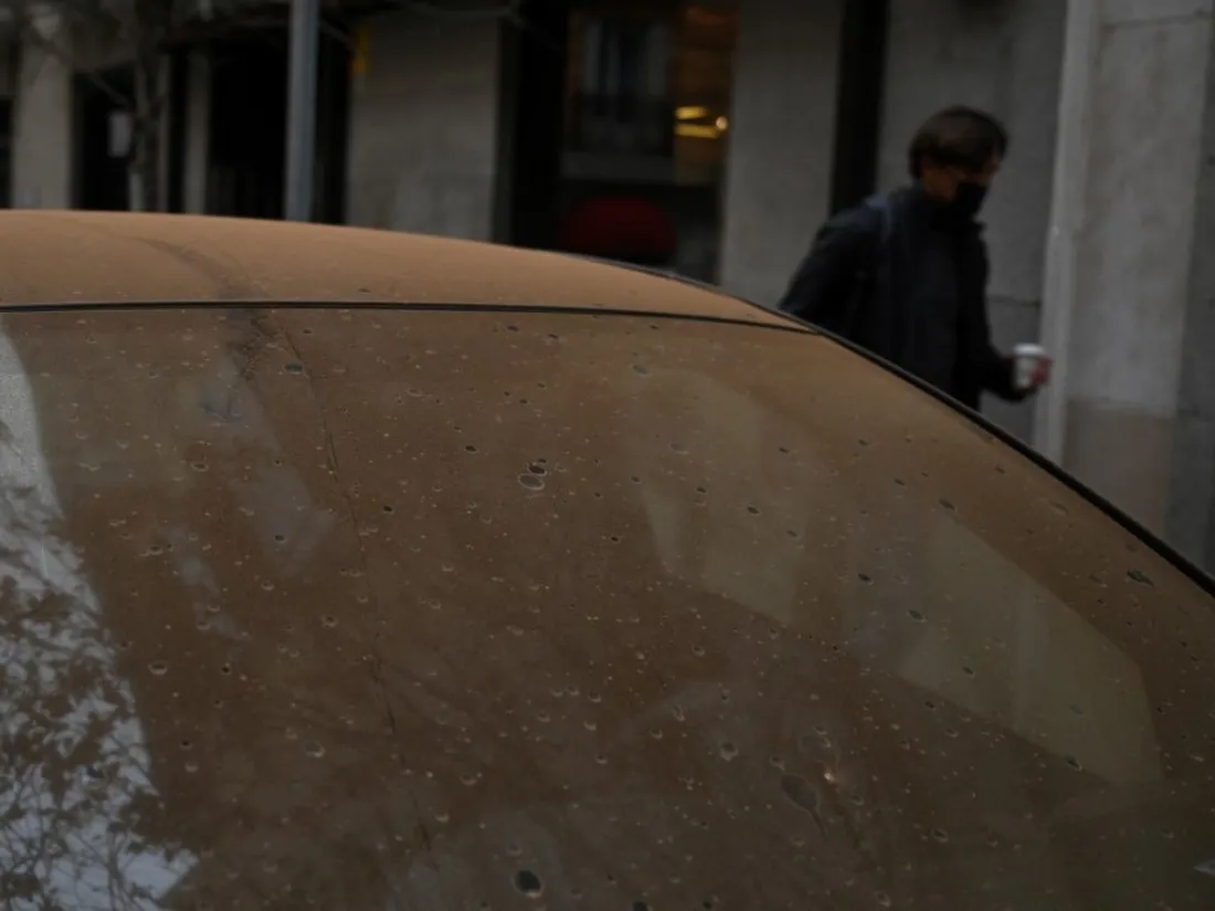 Voiture vent de sable