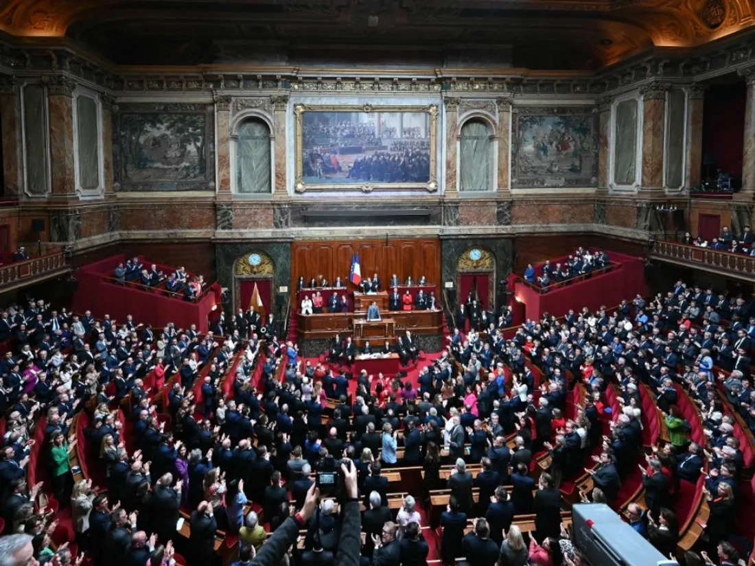 Le parlement réuni en congrès à Versailles