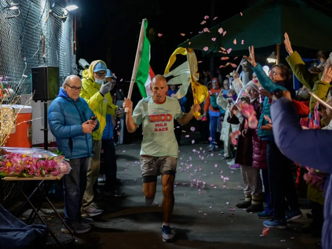 Andrea Marcato remporte la course de 3 100 miles de l'auto-transcendance de Sri Chinmoy.