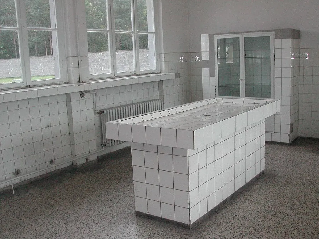 Salle d'autopsie