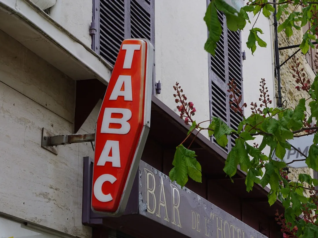 Un bureau de tabac
