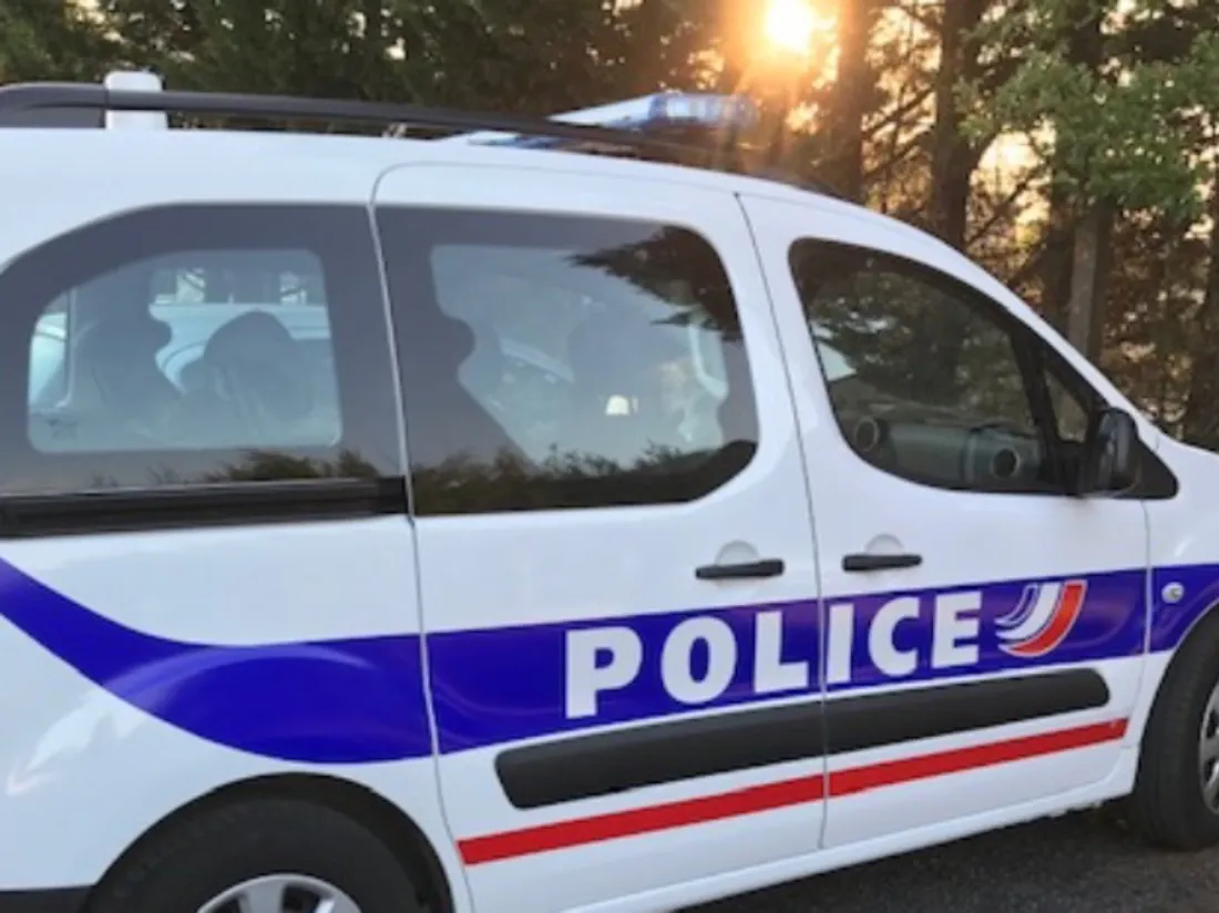 Véhicule de police (illustration)