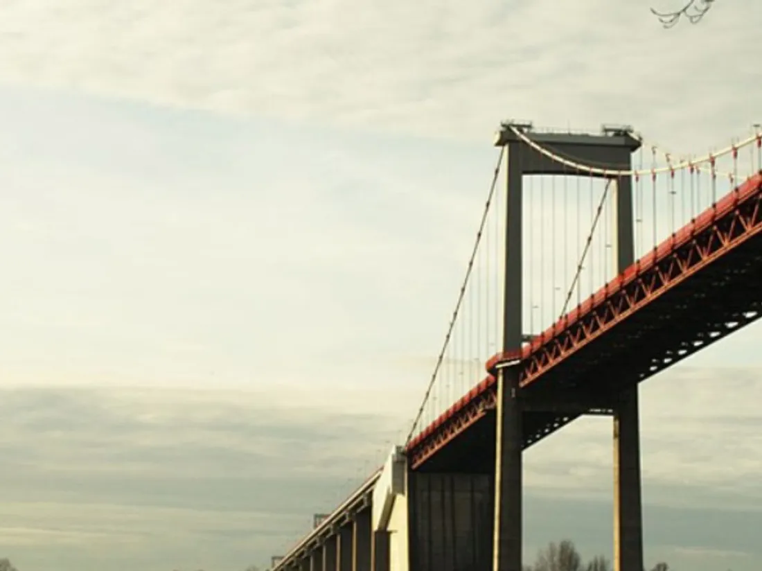 110 000 usagers empruntent quotidiennement le pont d'Aquitaine.