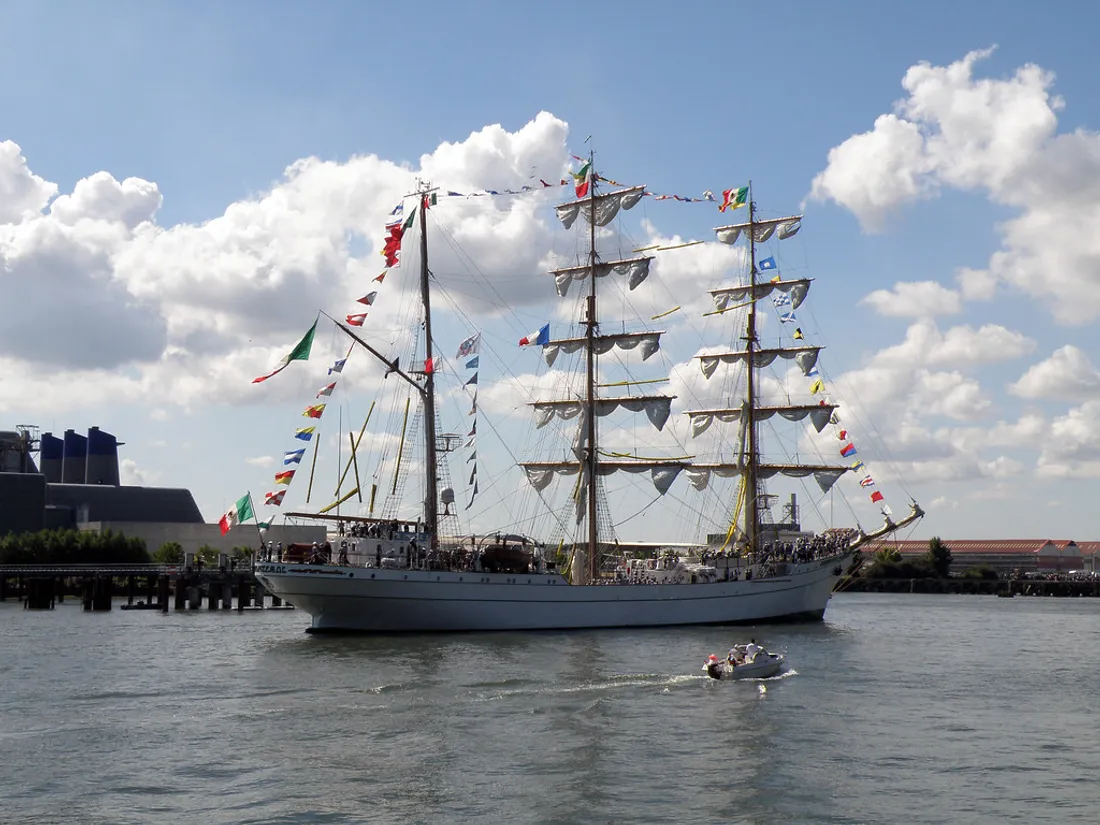Le Cuauhtémoc, battant pavillon mexicain, a été victime d'un grave accident