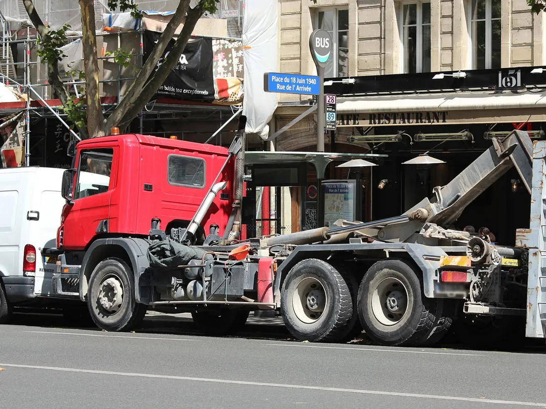 Essonne : une cycliste meurt percutée par un camion-benne