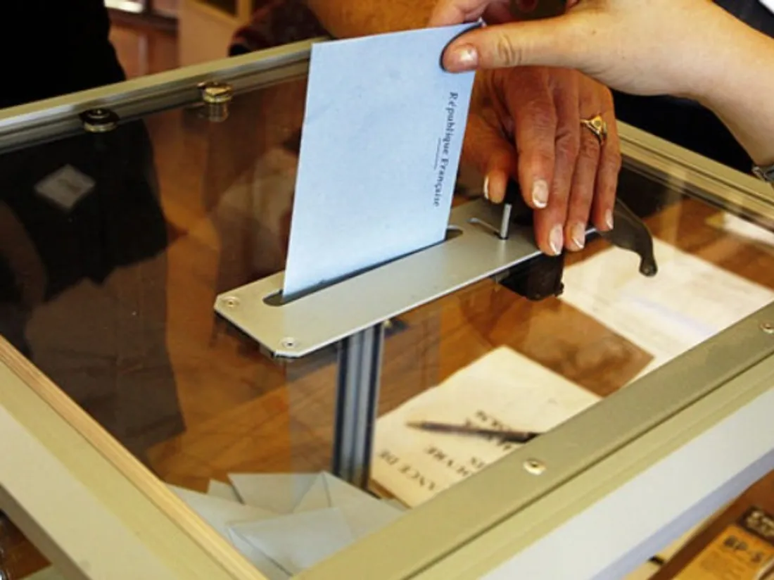 Les mairies s'organisent pour mener à bien ces élections législatives