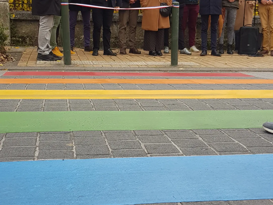 passage piéton arc en ciel Bègles