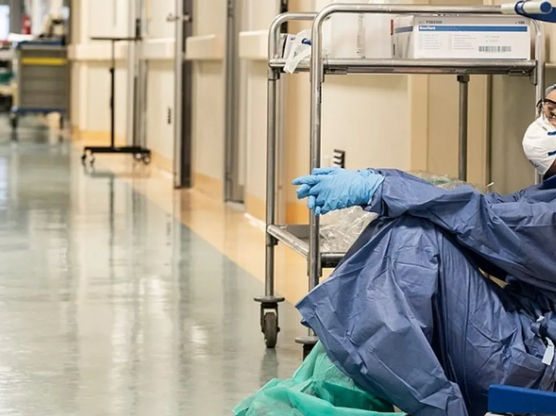 Vaccin : 1 400 soignants suspendus en Île-de-France
