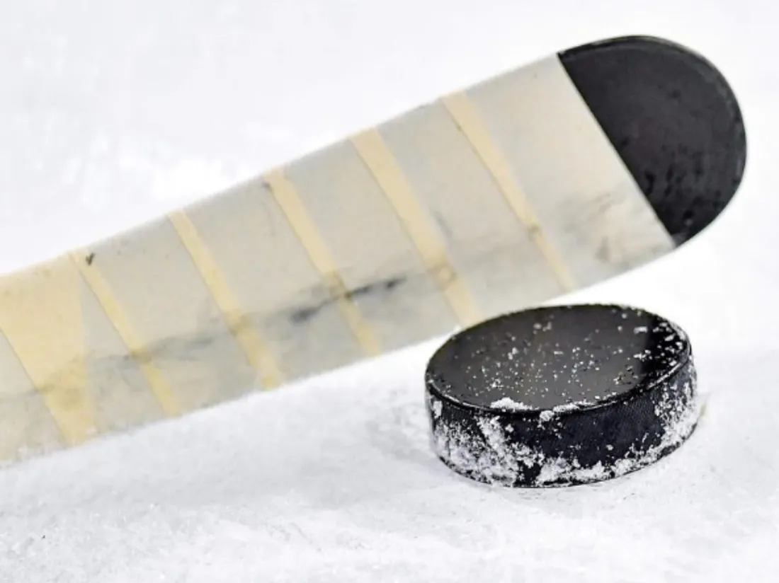 Hockey sur glace - image d'illustration