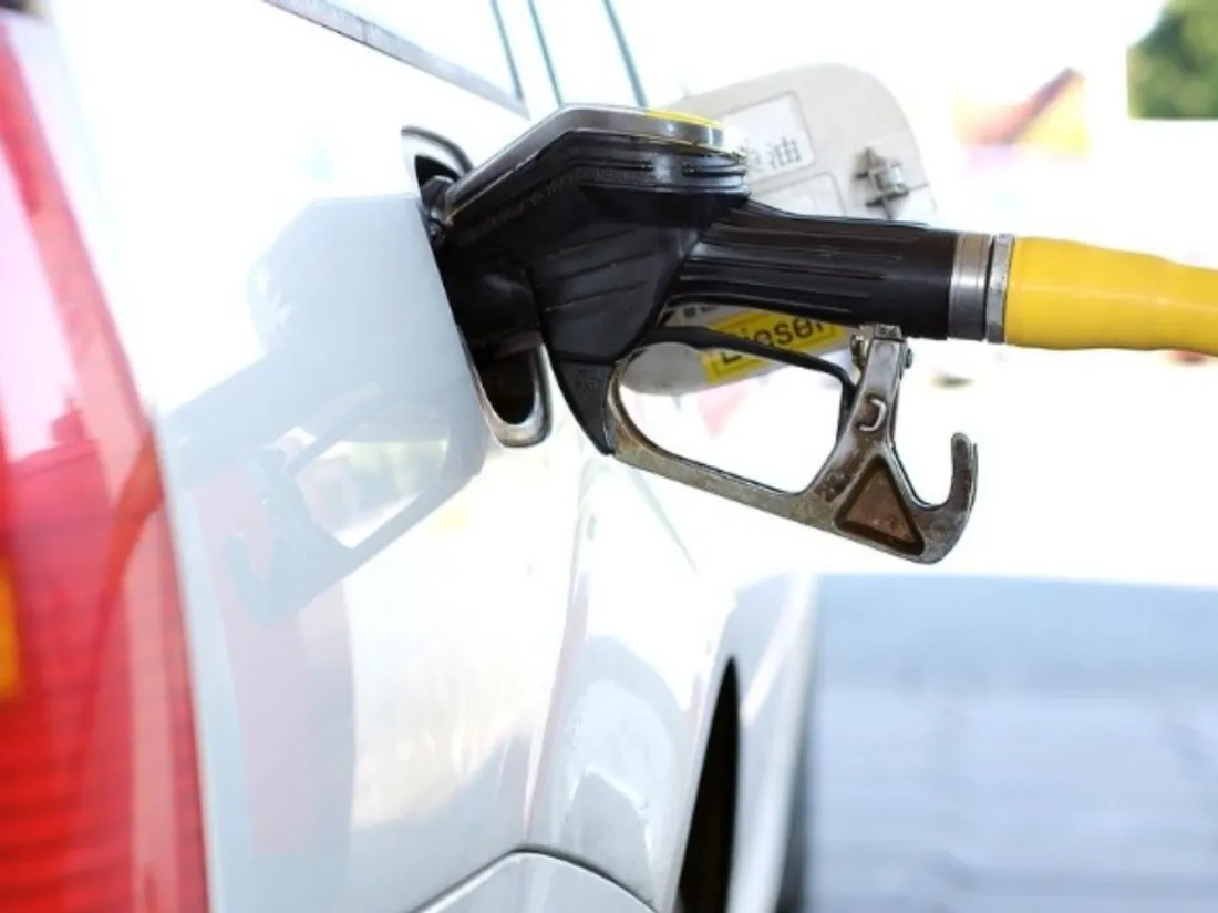 De nombreux automobilistes font le plein avant la fin des remises.