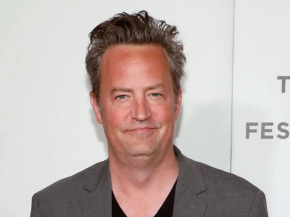 L'acteur Matthew Perry est décédé.