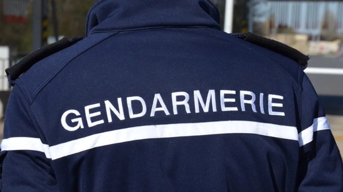 Gendarmes.