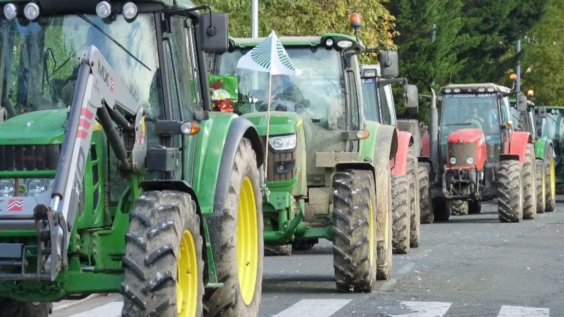 Les agriculteurs se mobilisent dans plusieurs départements.