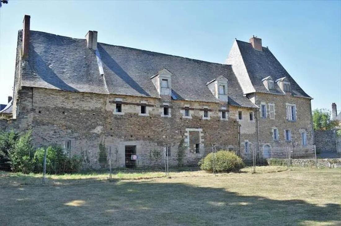 Abbaye royale de Nyoiseau