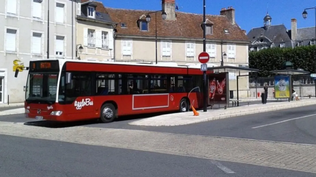 Un bus d'AggloBus à Bourges.