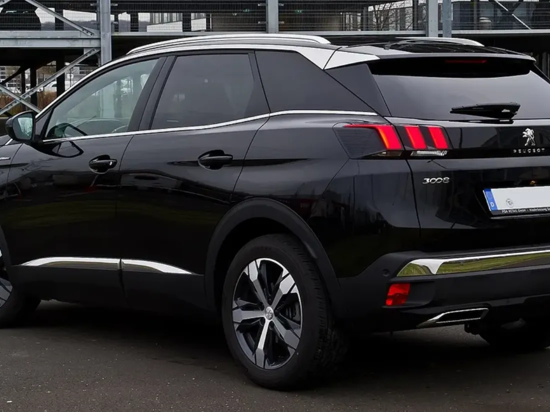 SUV 3008