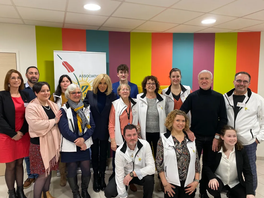 Brigitte Macron et Didier Deschamps dans un hôpital en janvier 2024