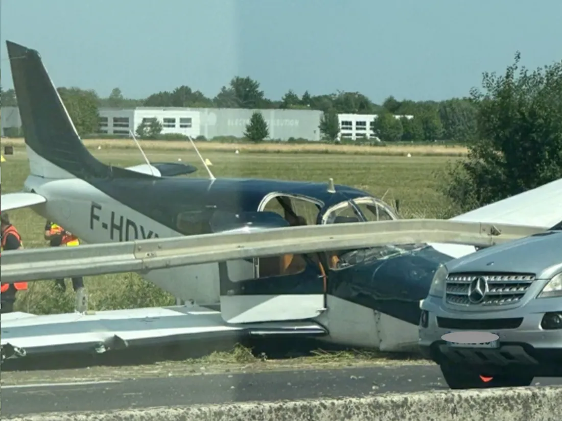 L’avion de tourisme termine sa course sur la francilienne !