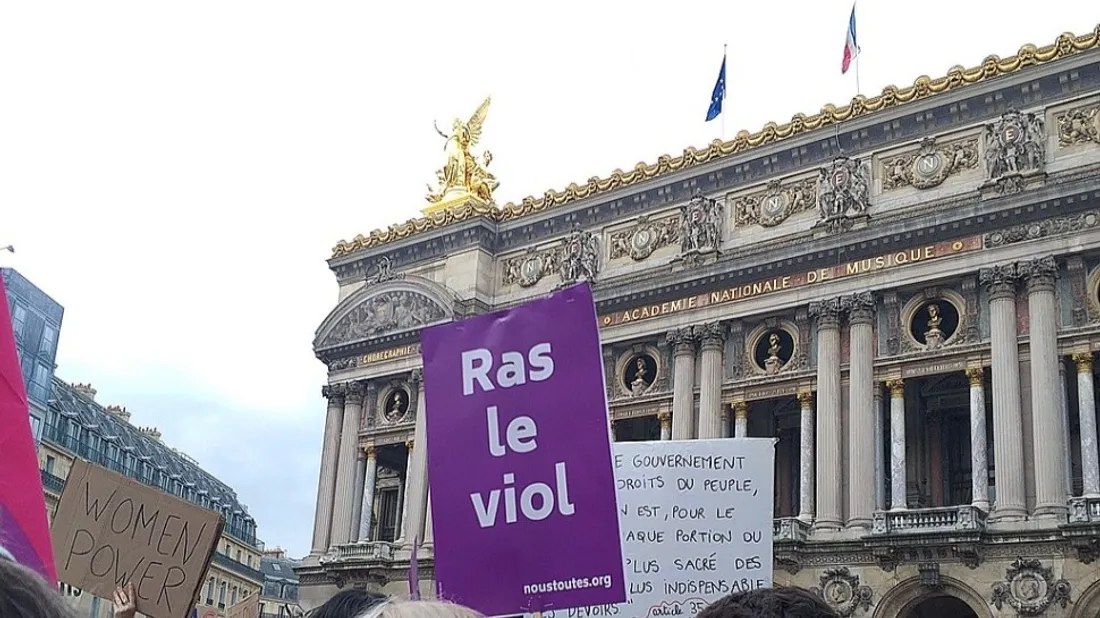 Un rassemblement contre les violences faites aux femmes.