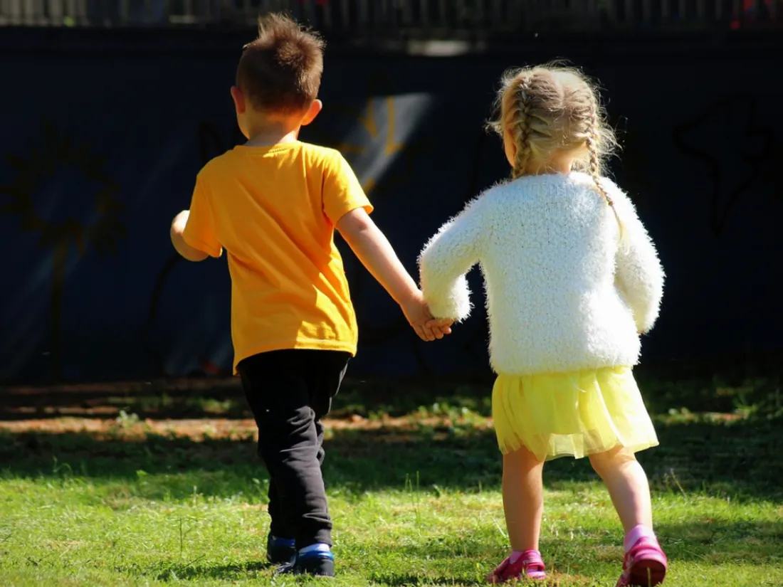 Pass Colo : Aurore Bergé annonce une aide pour envoyer 80% des enfants en vacances 