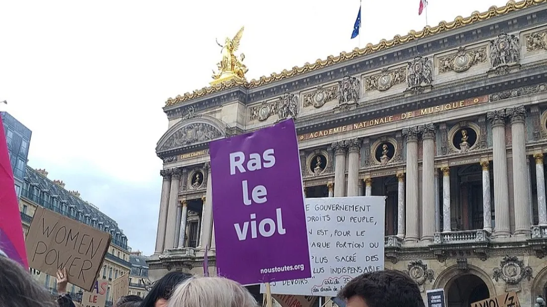 Un rassemblement contre les violences faites aux femmes.