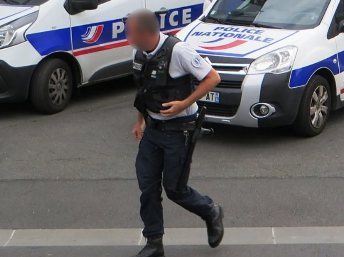 Un policier chute d’un toit pendant une course poursuite à Clichy