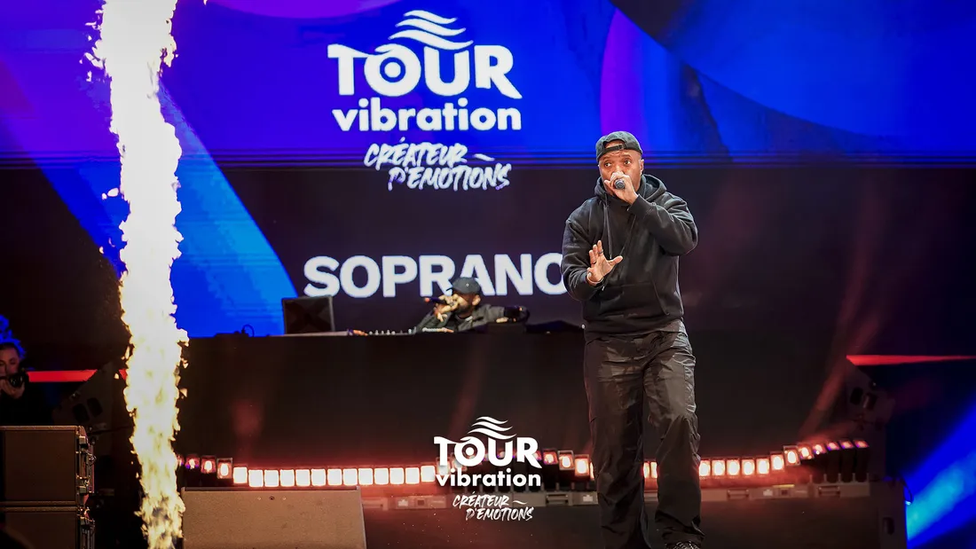 Soprano sur la scène du Tour Vibration au Mans