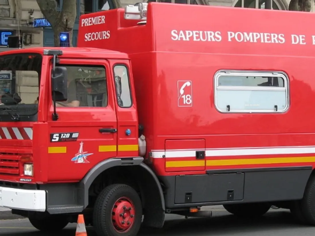 Incendie à Paris : entre 300 et 400 habitants évacués dans le quartier Beaugrenelle