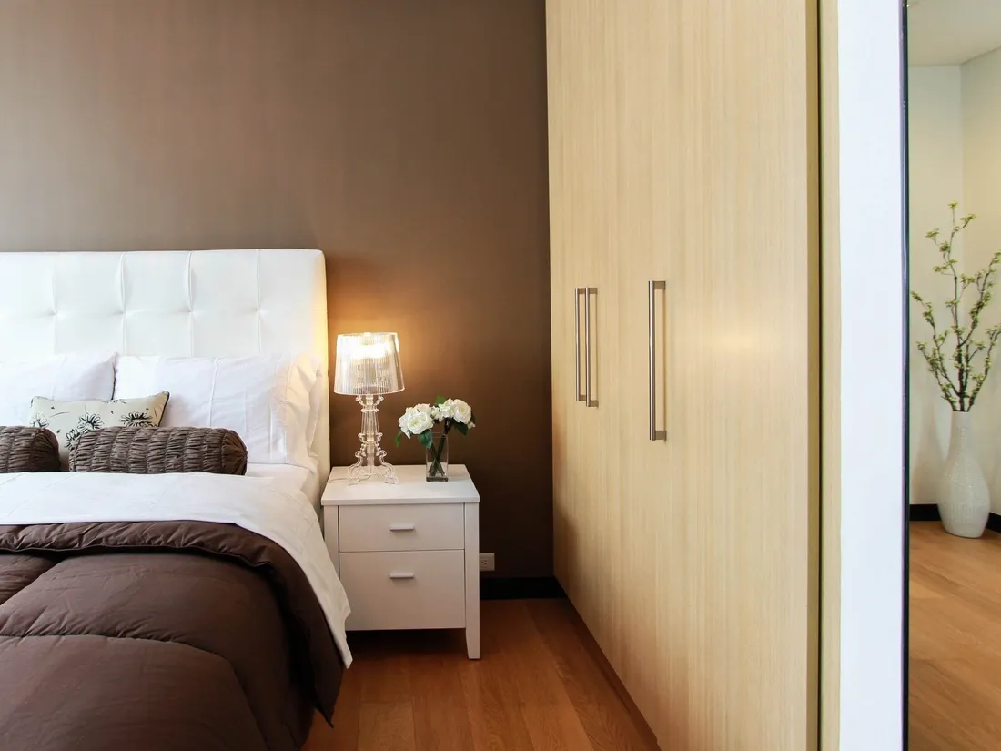 lit d'hôtel - image d'illustration