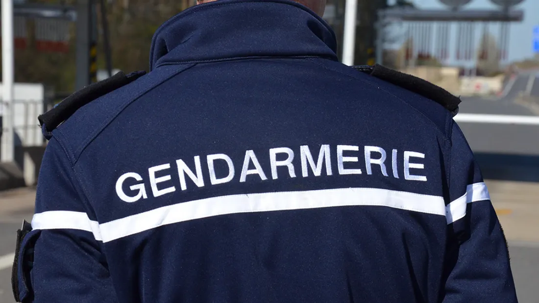 Les gendarmes ont interpellé un suspect.