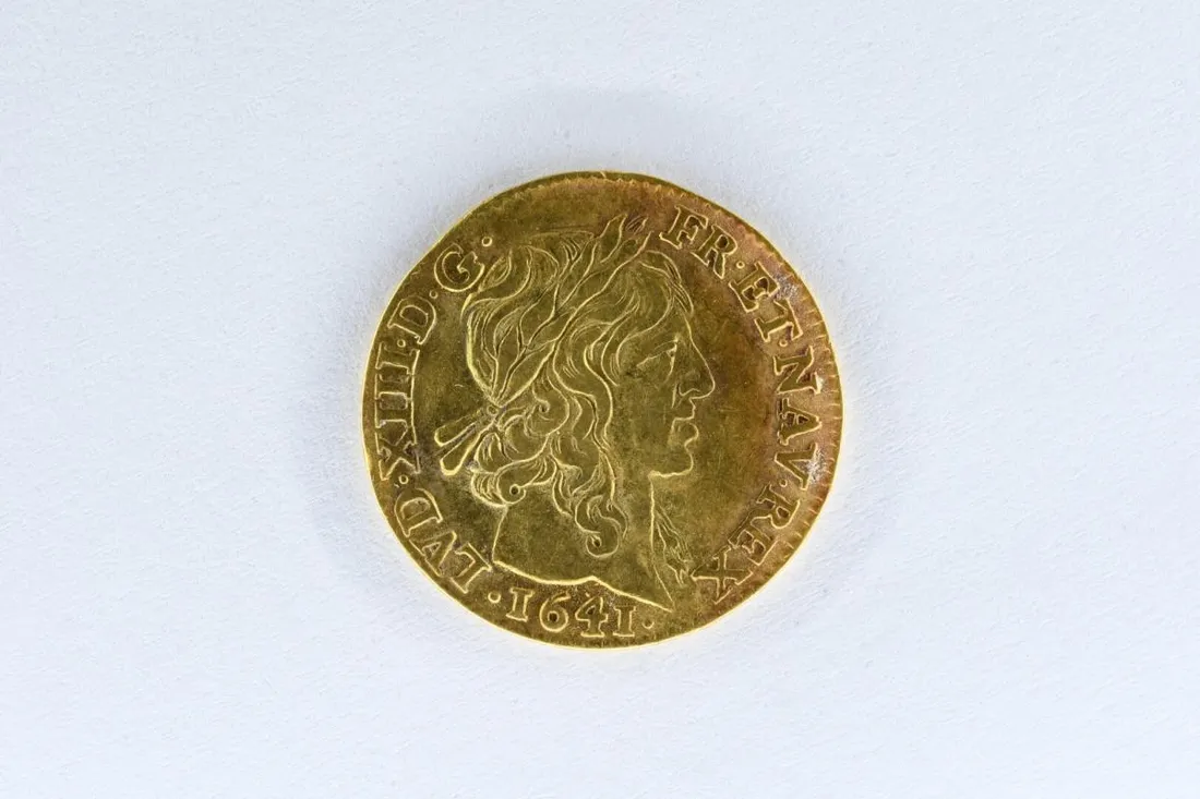 Un Louis d'or de 1641 qui sera mis en vente aux enchères à Angers le 29 septembre prochain.