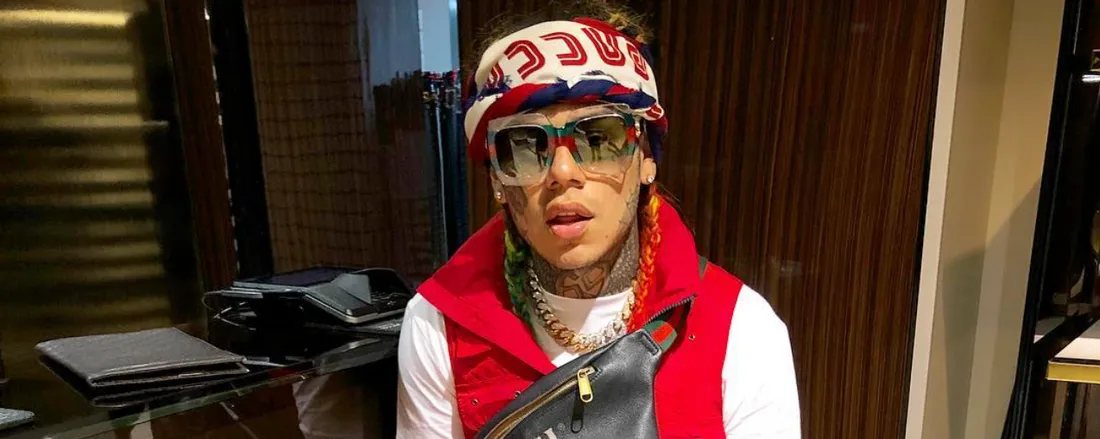 6ix9ine hospitalisé après avoir été tabassé par un groupe d'individus dans une salle de sport