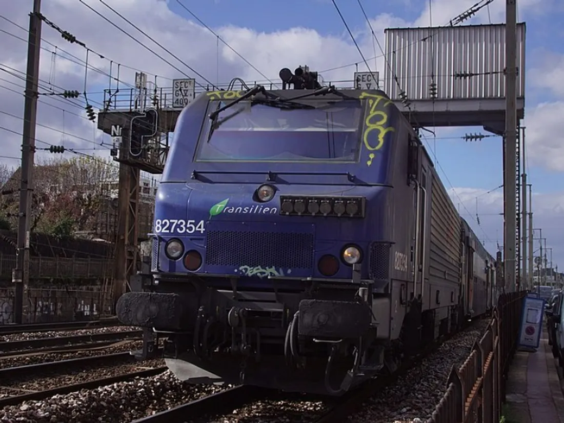 Val-d'Oise : un petit garçon de 9 ans meurt percuté par un train de la ligne J