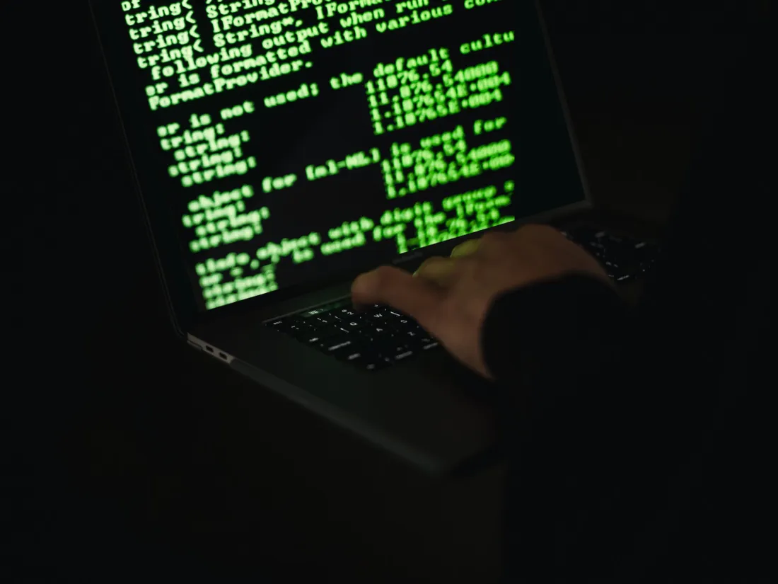 Patients transférés, écrans noirs : l’hôpital de Versailles victime d’une cyberattaque
