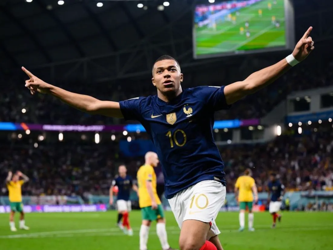 Gilbert Montagné revisite « Les Sunlight des Tropiques » à la gloire de Kylian Mbappé
