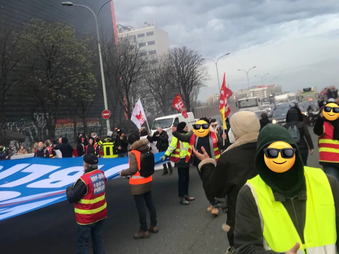 Le périphérique bloqué ce matin par des manifestant contre la réforme