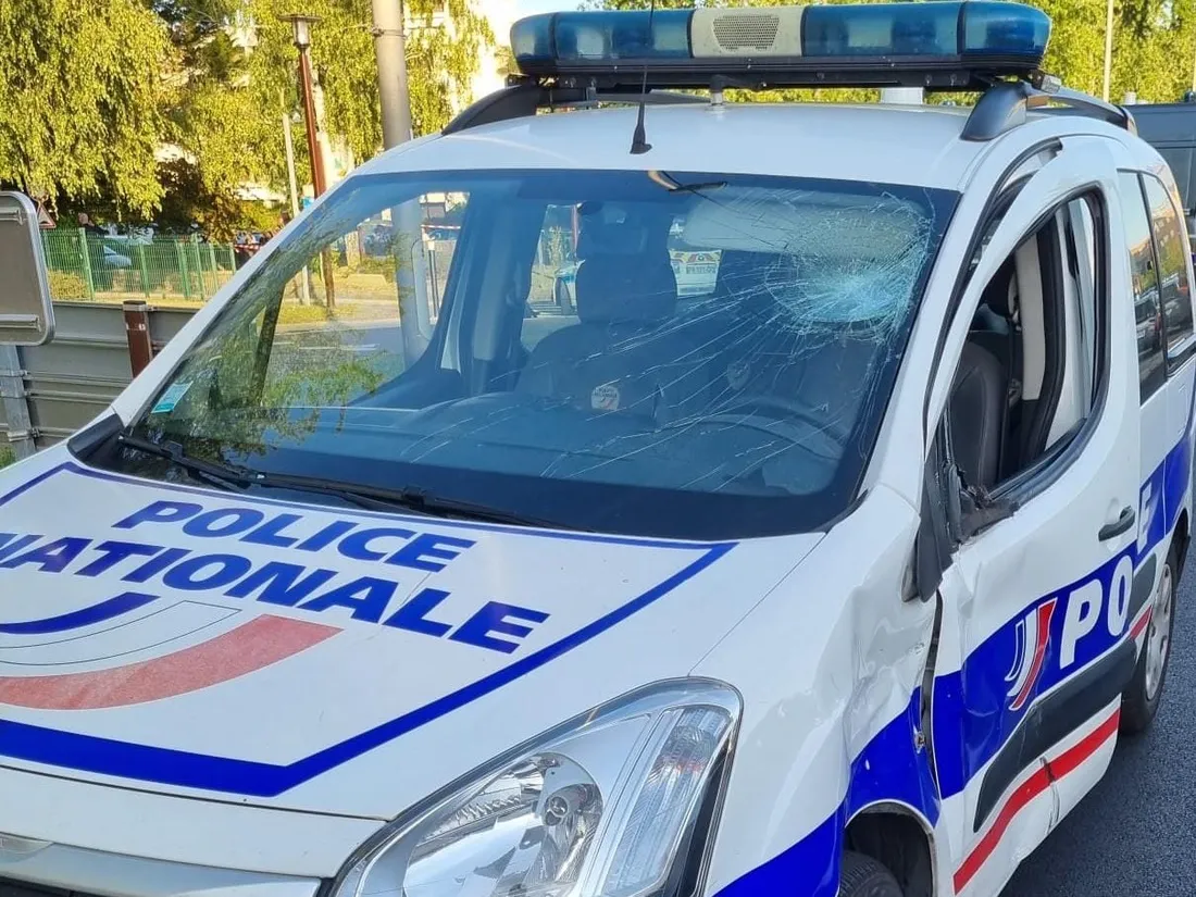 Yvelines : mort d'un adolescent après une collision avec une voiture de police